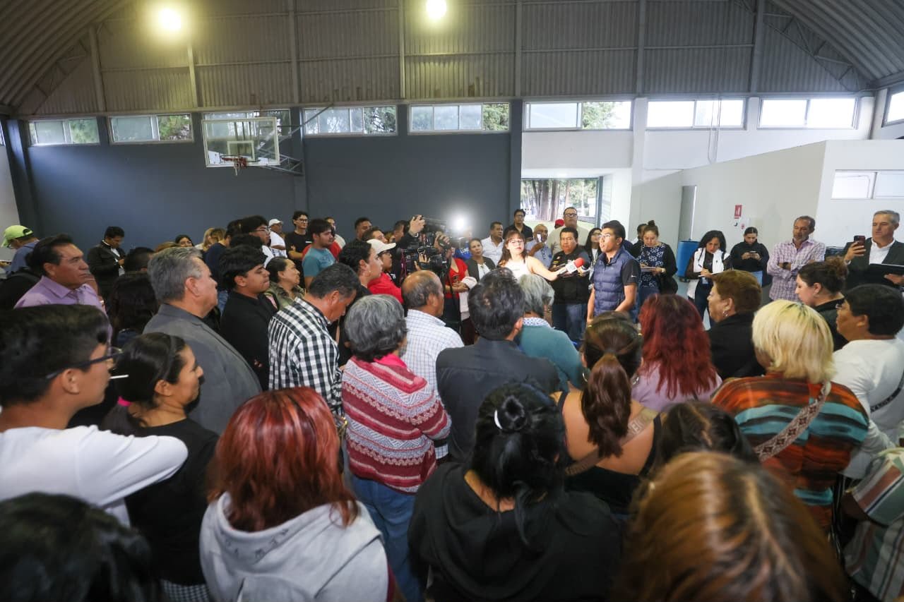 Realizan asamblea vecinal en colonia Maravillas para informar sobre alcances técnicos y ambientales del transporte por cable