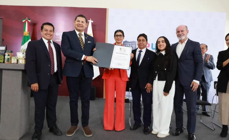 Gaby “La Bonita” Sánchez renuncia a la Secretaría de Deporte para retomar su carrera boxística
