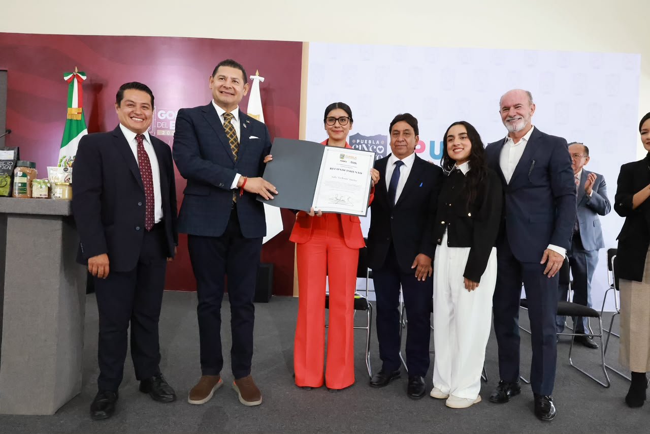 Gaby “La Bonita” Sánchez renuncia a la Secretaría de Deporte para retomar su carrera boxística