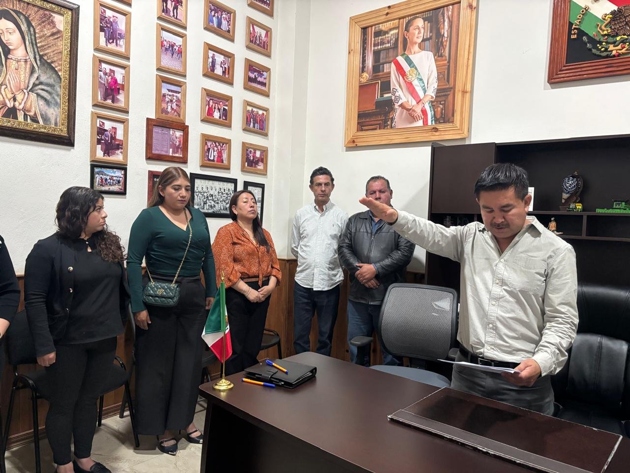 Rinden protesta nuevos concejos municipales en Acatlán, Tepeyahualco y Esperanza