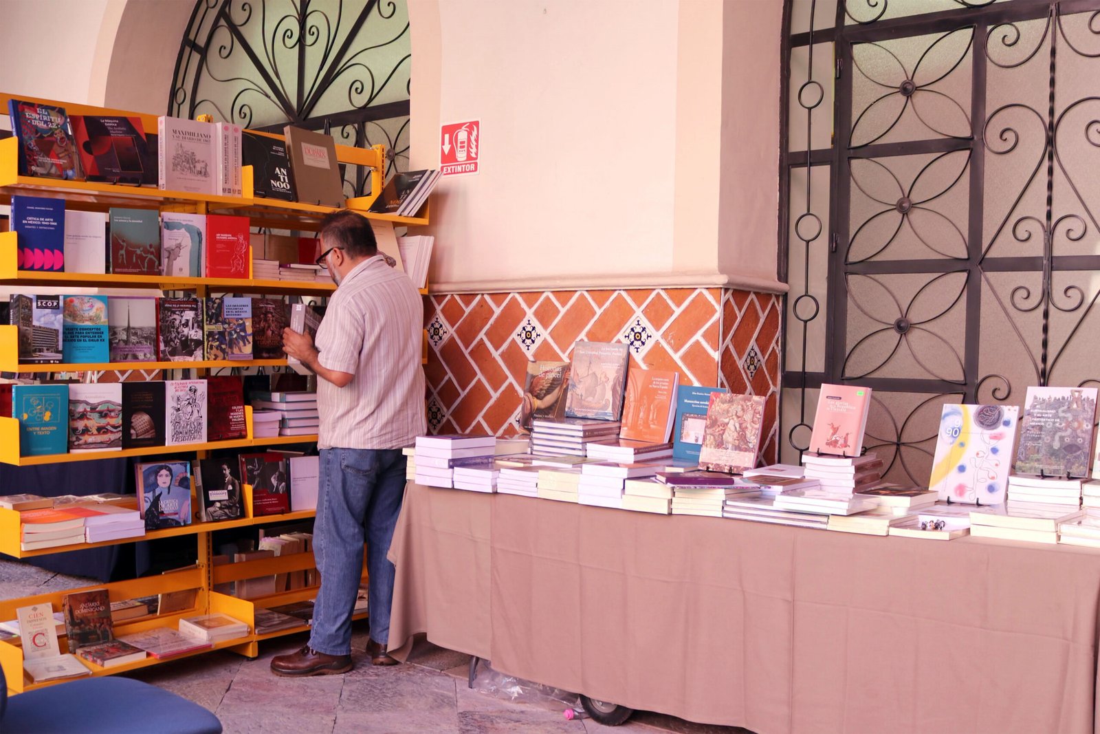 Realiza BUAP Primera Feria del Libro Académico 2026