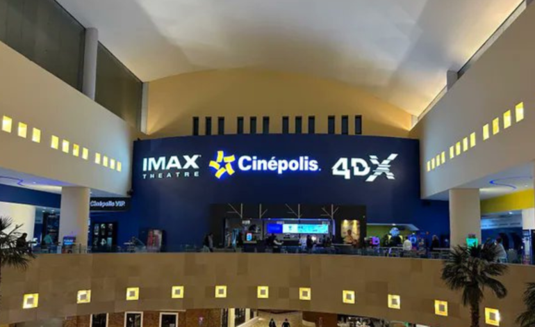 Localizan a joven intoxicada dentro de una bodega de Cinépolis Angelópolis