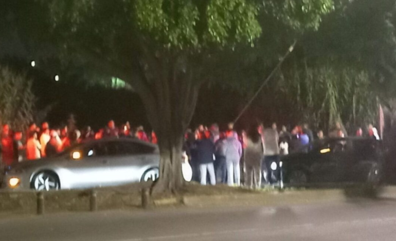 Vecinos bloquean la 11 Sur tras presunto intento de rapto en San José Mayorazgo