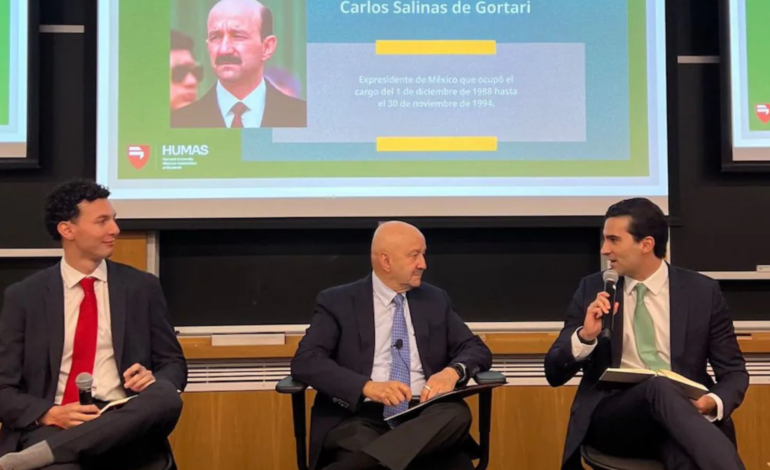 Reaparece el expresidente Carlos Salinas de Gortari en  la Universidad de Harvard