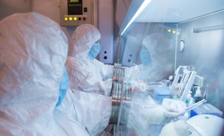 EE. UU. sigue el caso de una empleada de laboratorio fallecida en un centro biológico ruso