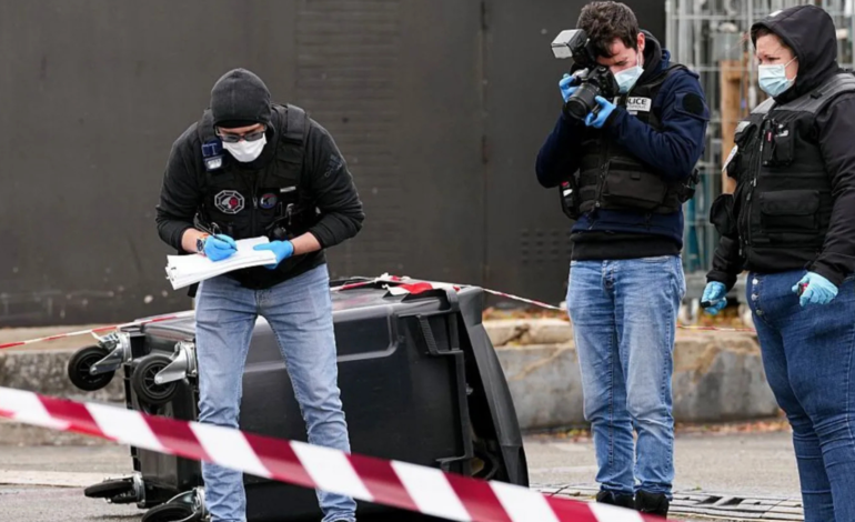 Ataque a tiros en suburbios de París deja un fallecido y desata investigación antiterrorista