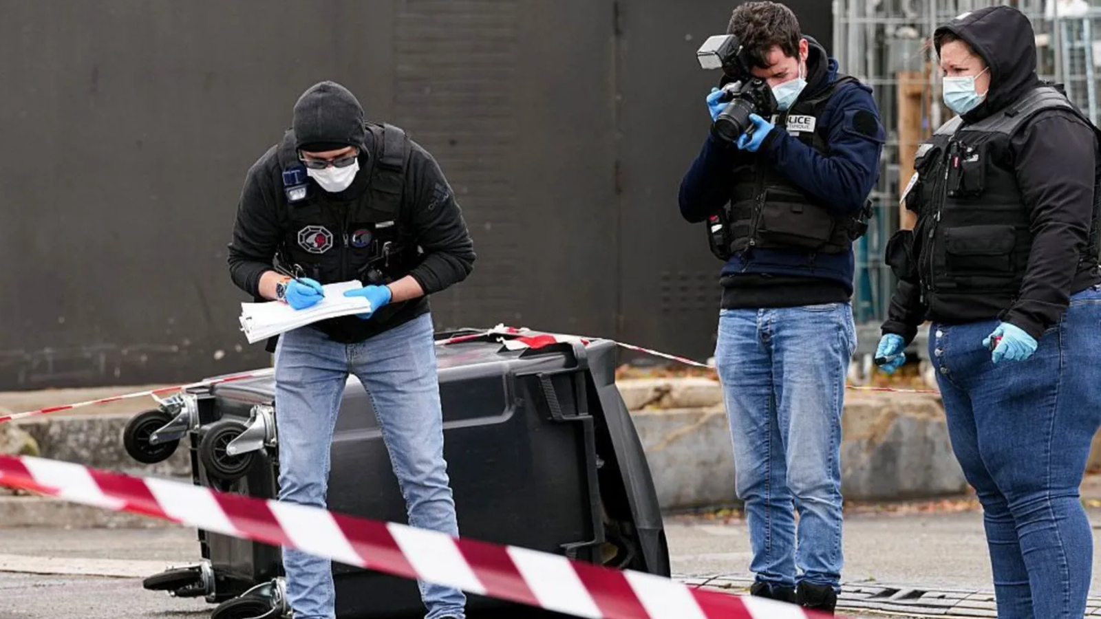 Ataque a tiros en suburbios de París deja un fallecido y desata investigación antiterrorista