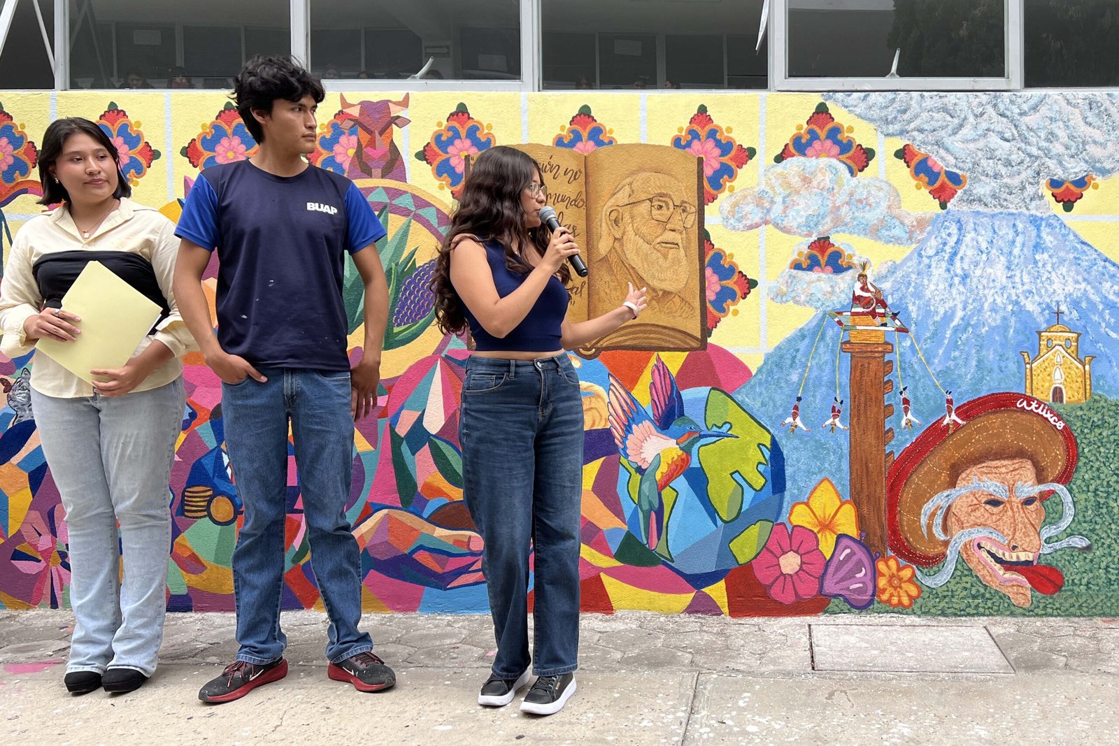 Inauguran mural en el Complejo Regional Mixteca de la BUAP