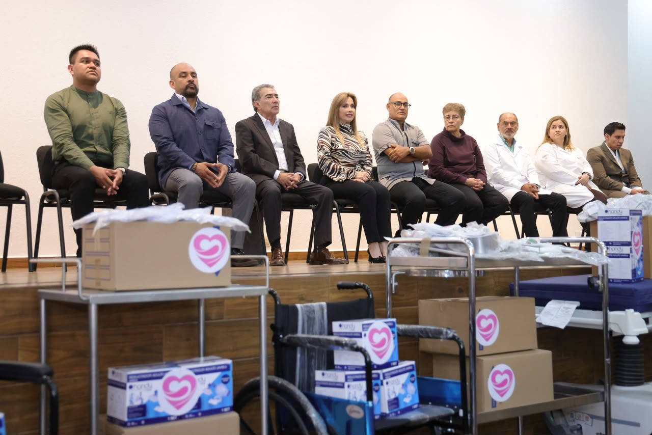 SEDIF entrega equipo médico a cinco hospitales mediante Obra Comunitaria