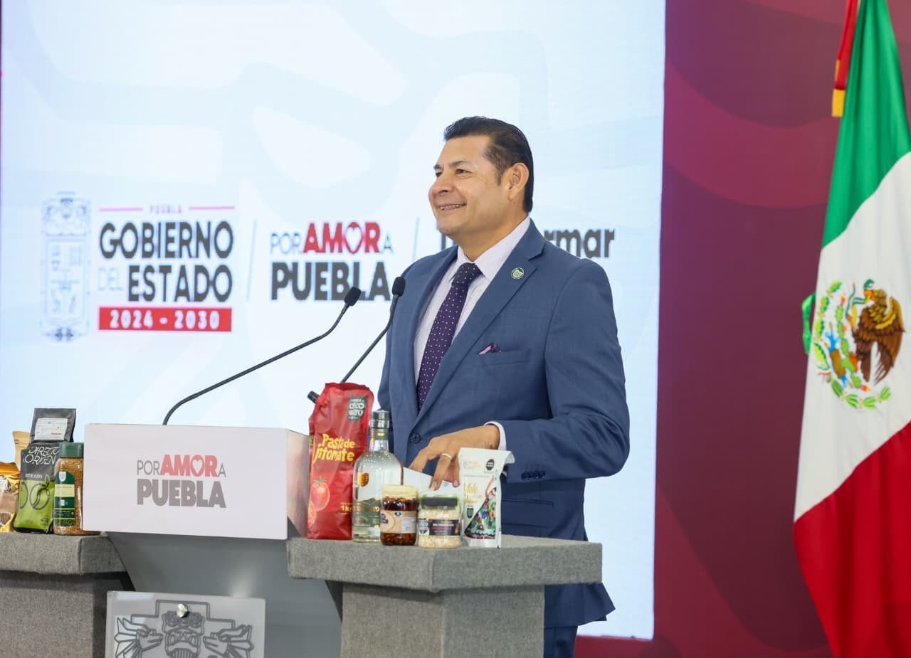 Fundación Mary Street Jenkins dona predio en Xonaca para estación del Transporte por Cable