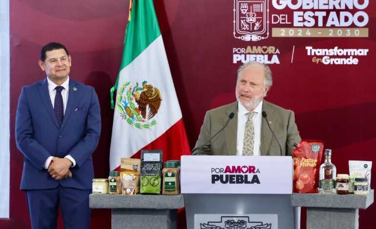 Fundación Mary Street Jenkins aporta terreno de 7 mil metros cuadrados para el cablebús