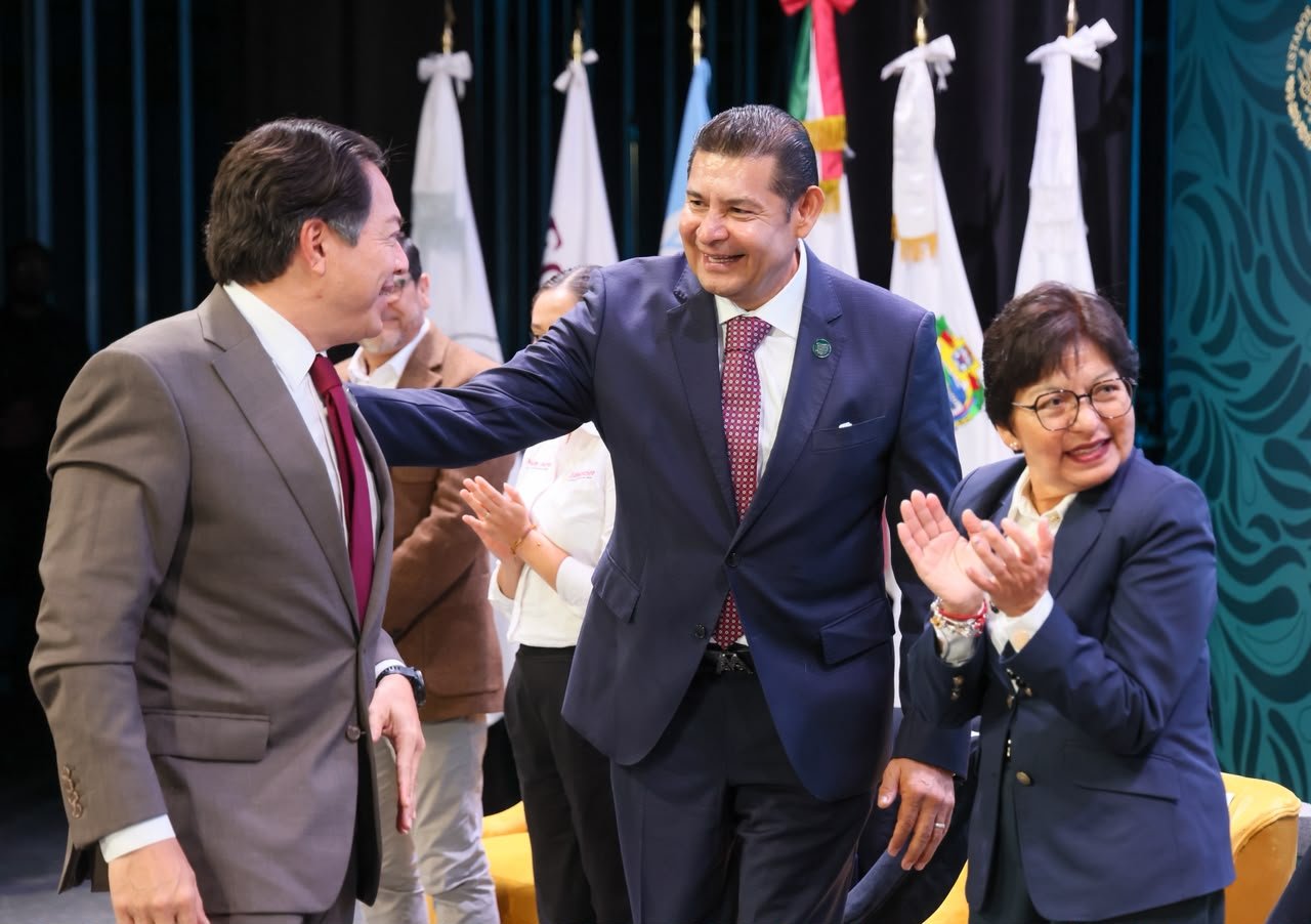 UNESCO y SEP impulsan la alfabetización digital y la regulación de plataformas en las escuelas