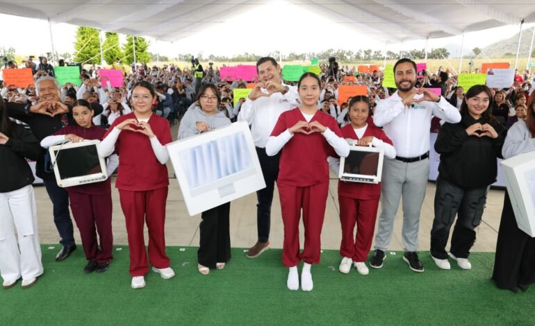 Promueve gobierno estatal educación, tecnología y energía limpia en Oriental